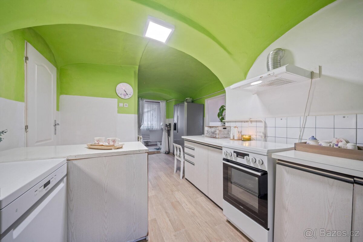 Prodej, rodinný dům, Uhersko - 7