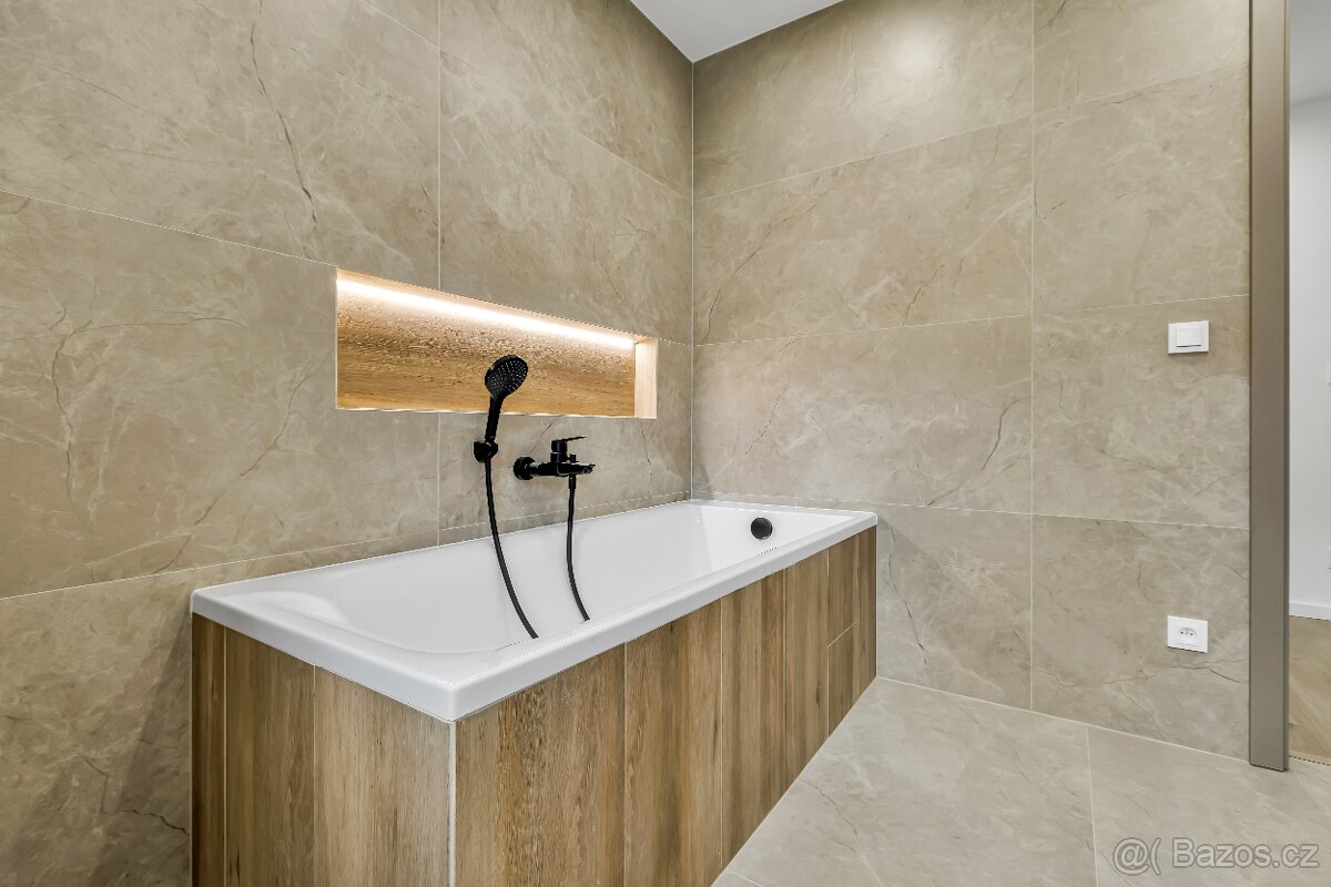 Prodej bytu 3+kk v Hradci Králové - 7