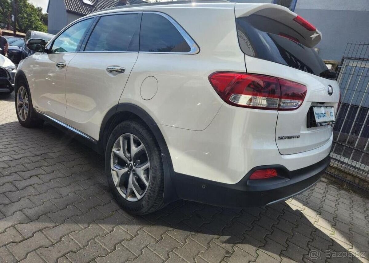 Kia Sorento 2.2-PREMIUM-PANORAMA-KŮŽE - 7