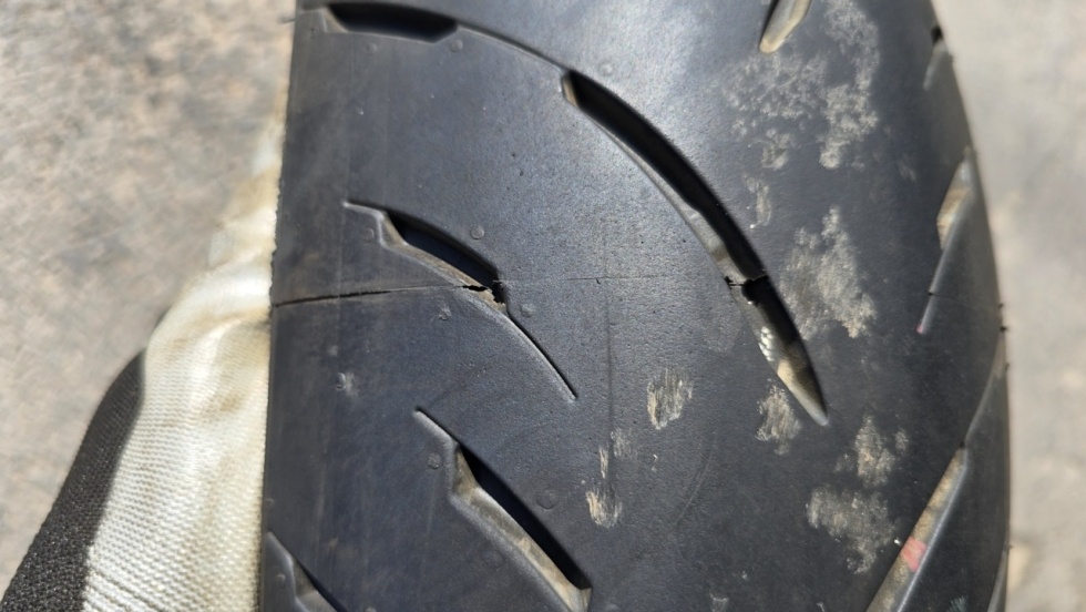 Píchlé Dunlop 150/60/17, DOT1224 - 7