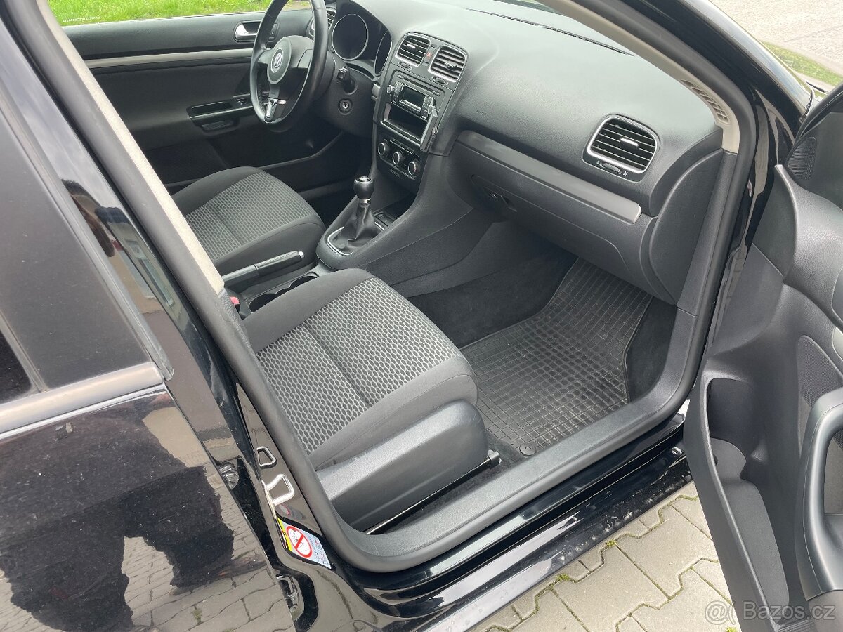 VW Golf combi 1,6 tdi 77kw rok 2012 - 7