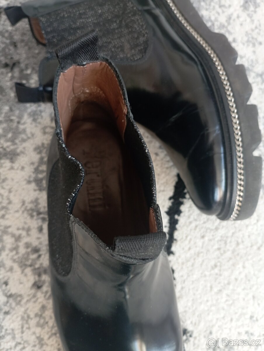 Kotníkové podzimní boty Pertini vel. 39 - 7