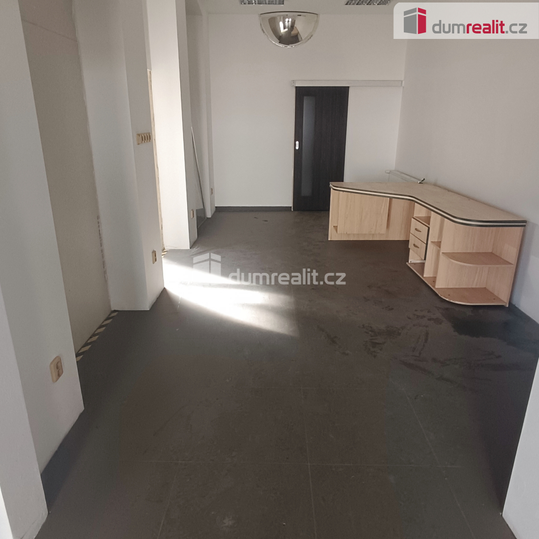 prodej velké obchodního komplexu, ul. Dělnická, Děčín - Letn - 7