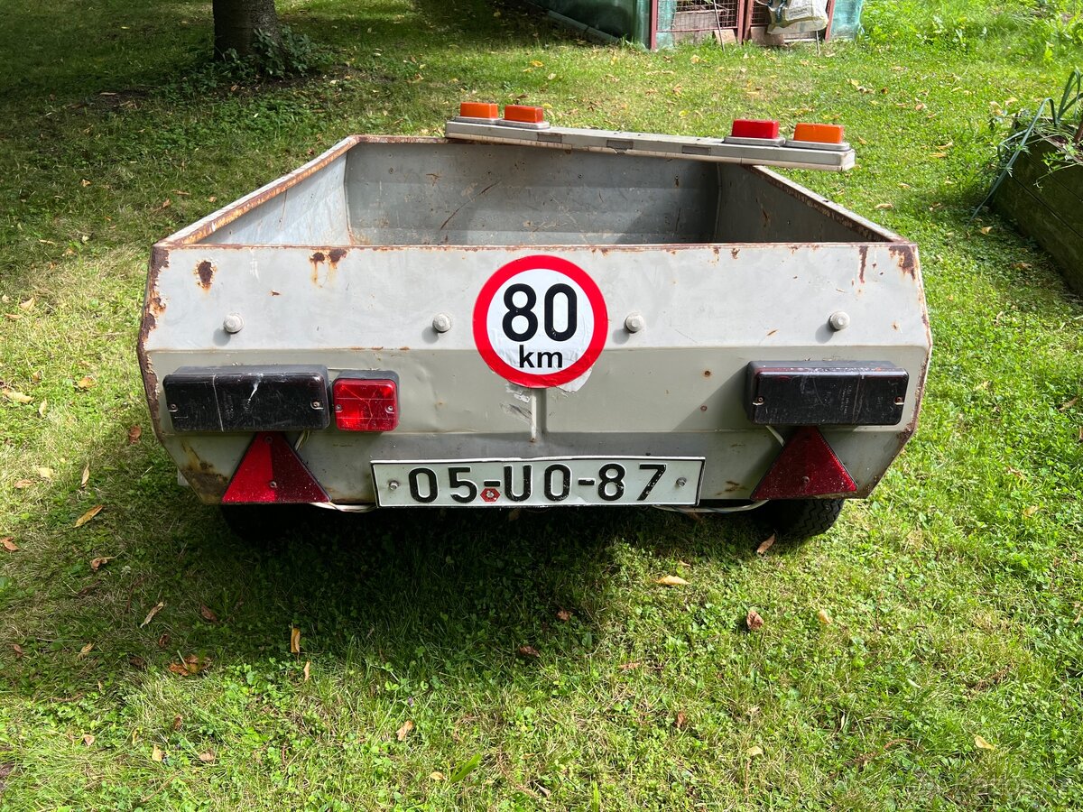 Přívěsný vozík NDR - 7