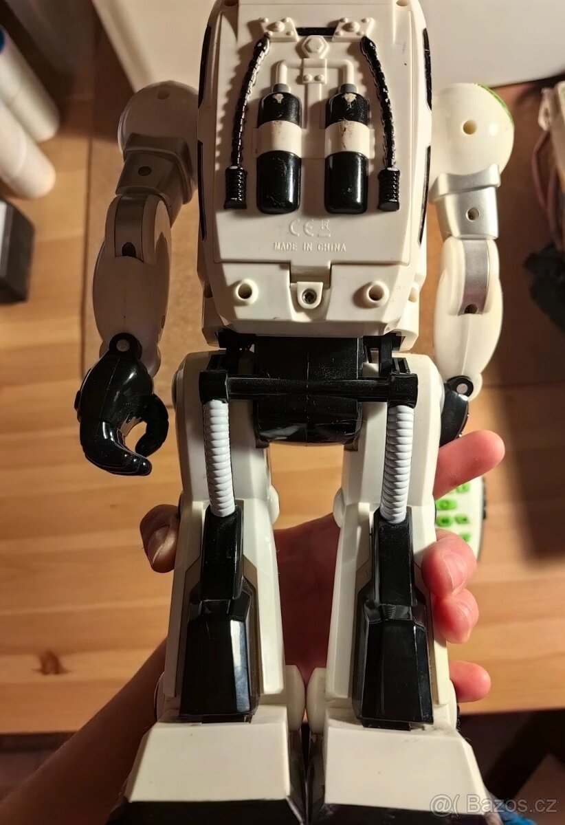 Interaktivní robot Zigy - 7