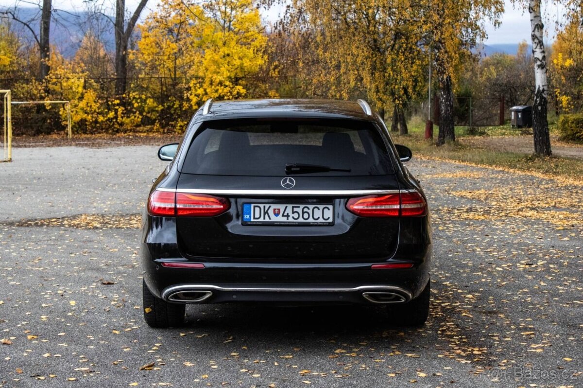 Mercedes-Benz E trieda Kombi 400 4MATIC A/T - 7