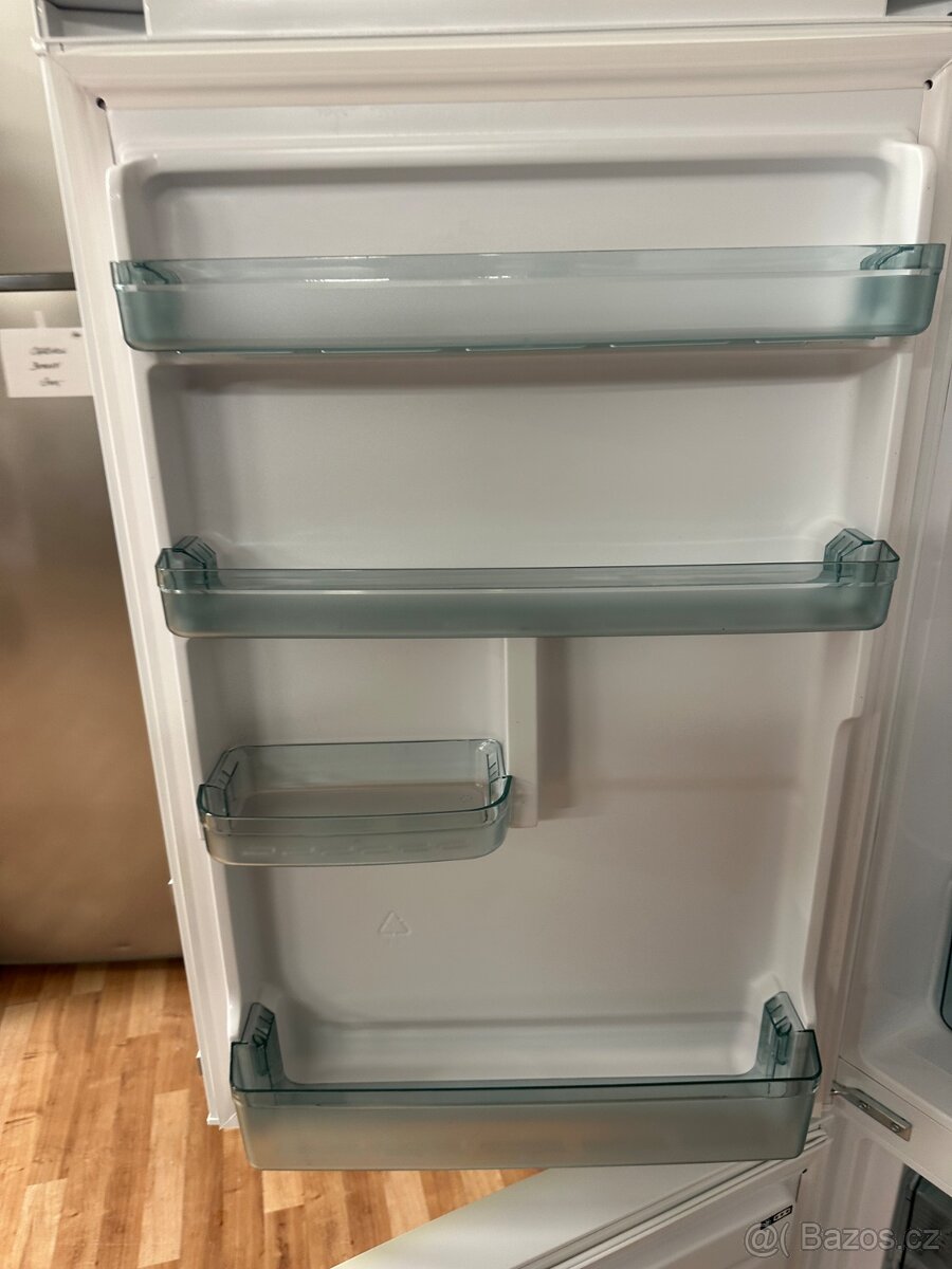 Lednice s mrazákem OK (289) - 7