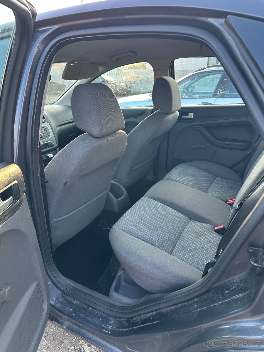 Ford Focus 1.6 benzín 2008 74kW - 7