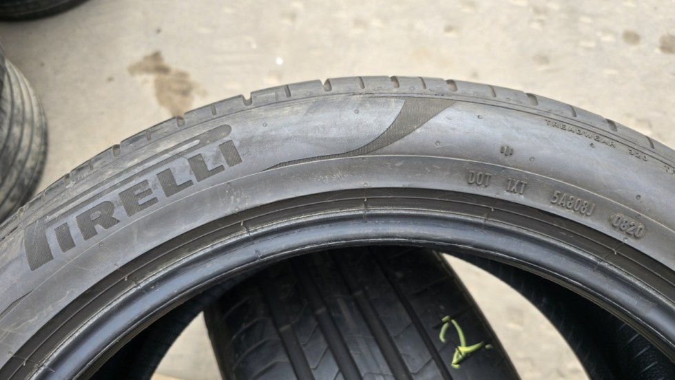 Letní pneu 255/45/19 Pirelli - 7