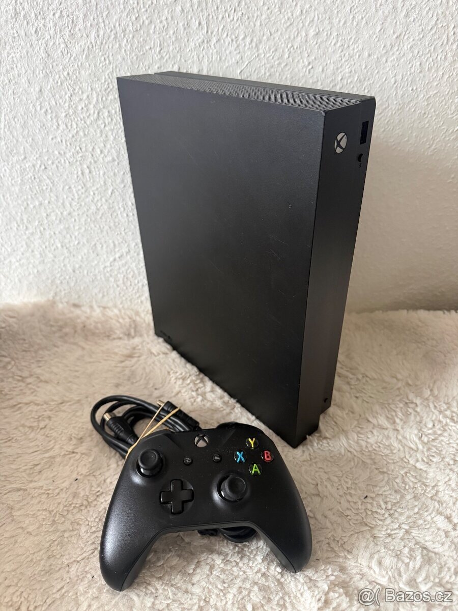 XBOX ONE X 1TB V TOP STAVU - 7
