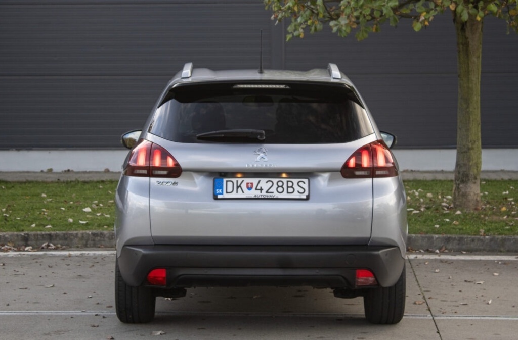 Peugeot 2008 1.2 PureTech Style - 7