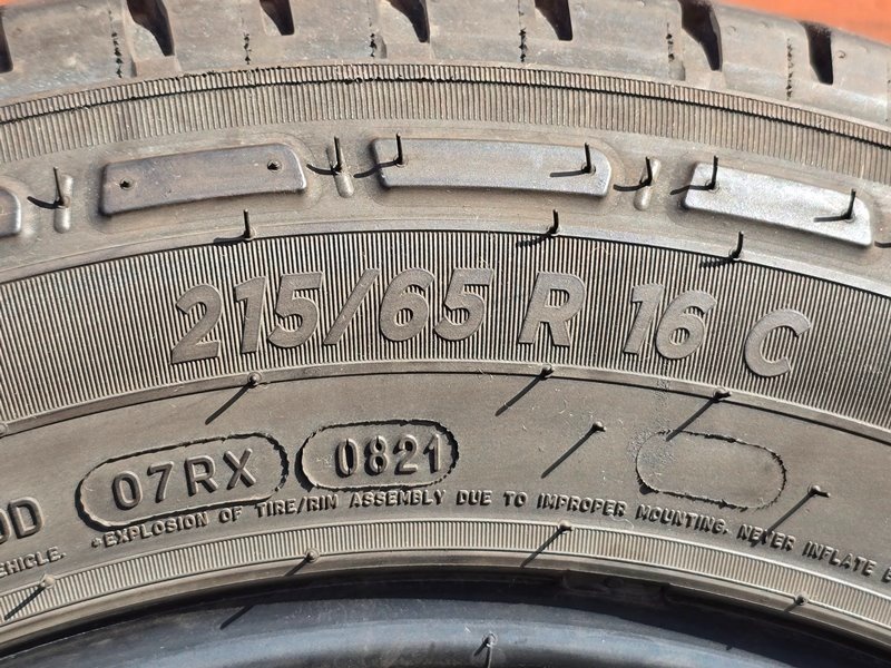 Letní Michelin 215/65/16C - 7