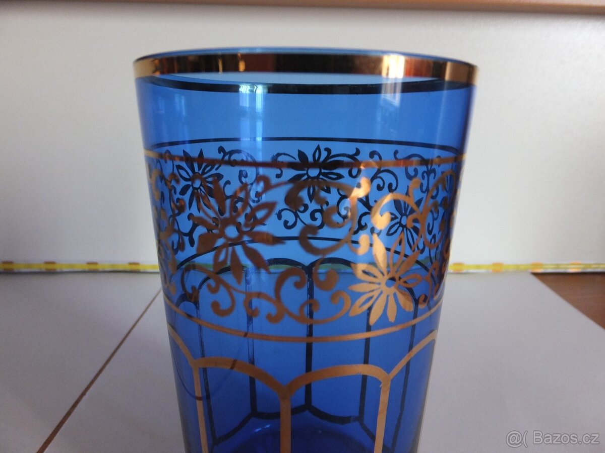 Krásné modré sklenice, bohatě zlacené. obsah 220 ml. - 7