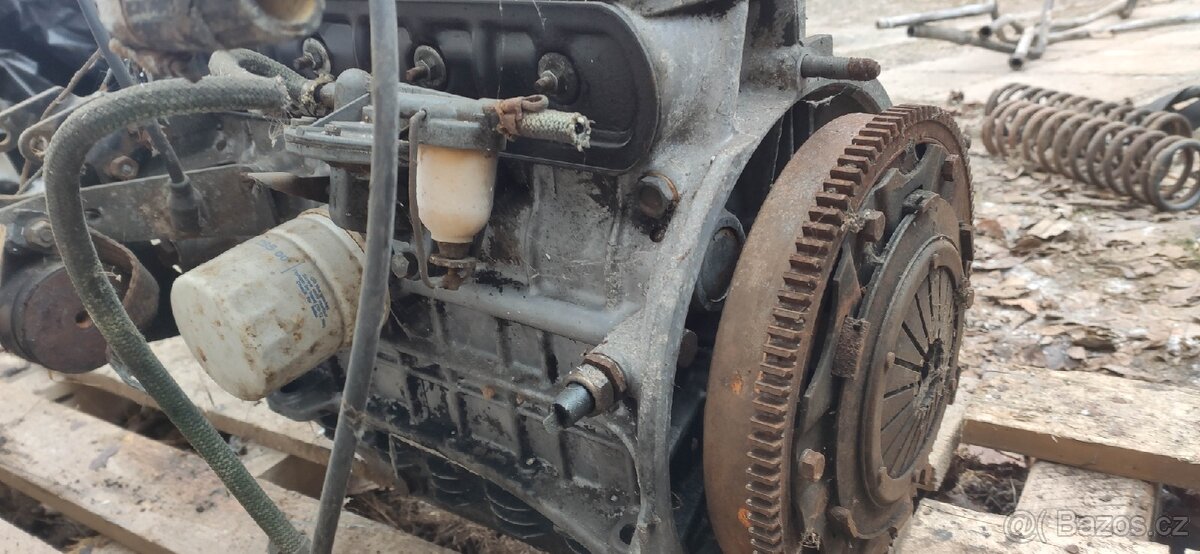 Motor škoda 125l - 7