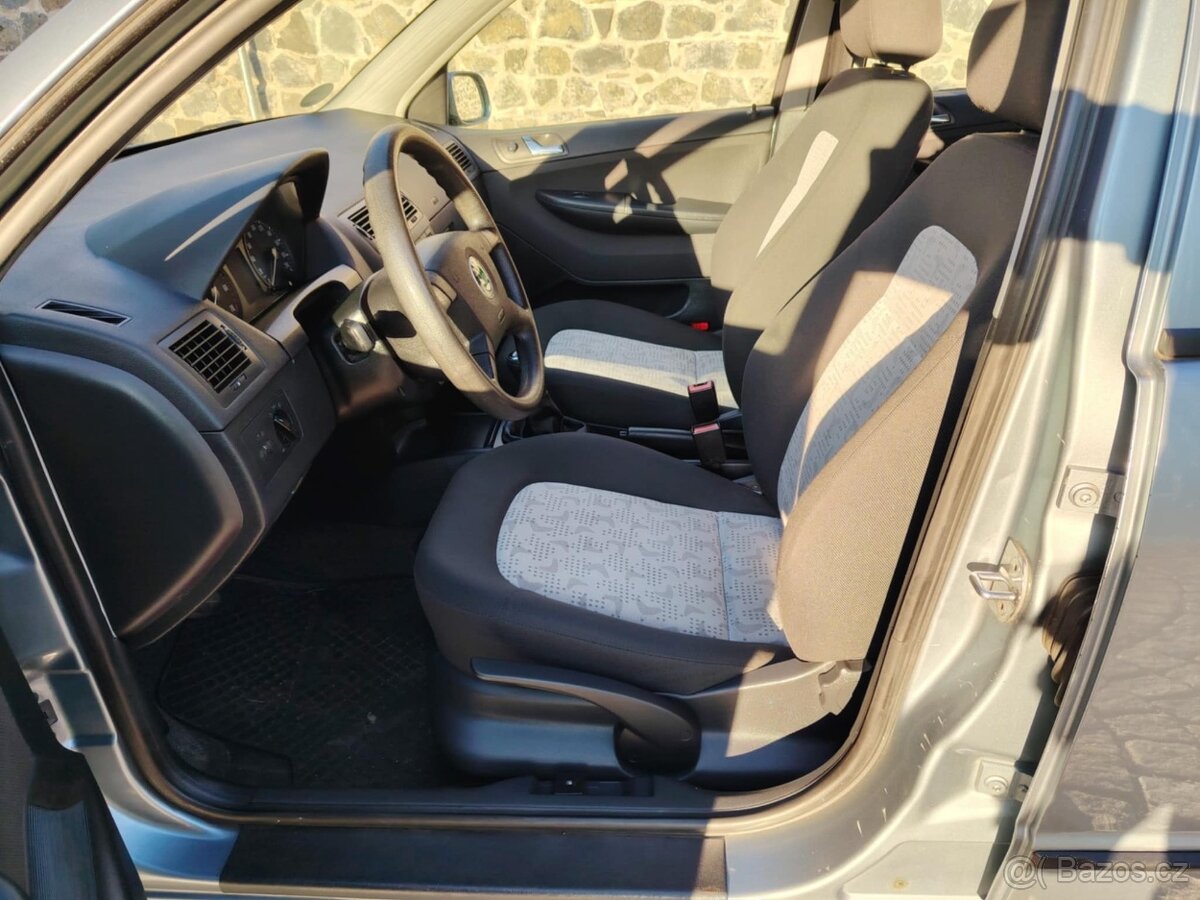 prodám Škodu Fabii kombi 1.4 16V 55kw ,r.v.2004 - 7
