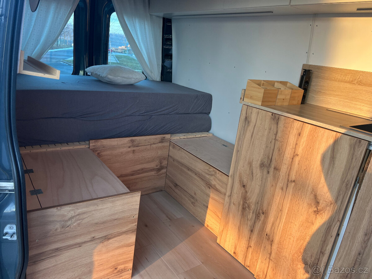 Cestovní obytná dodávka Iveco 2.3 L2H2, rok 2017 - 7