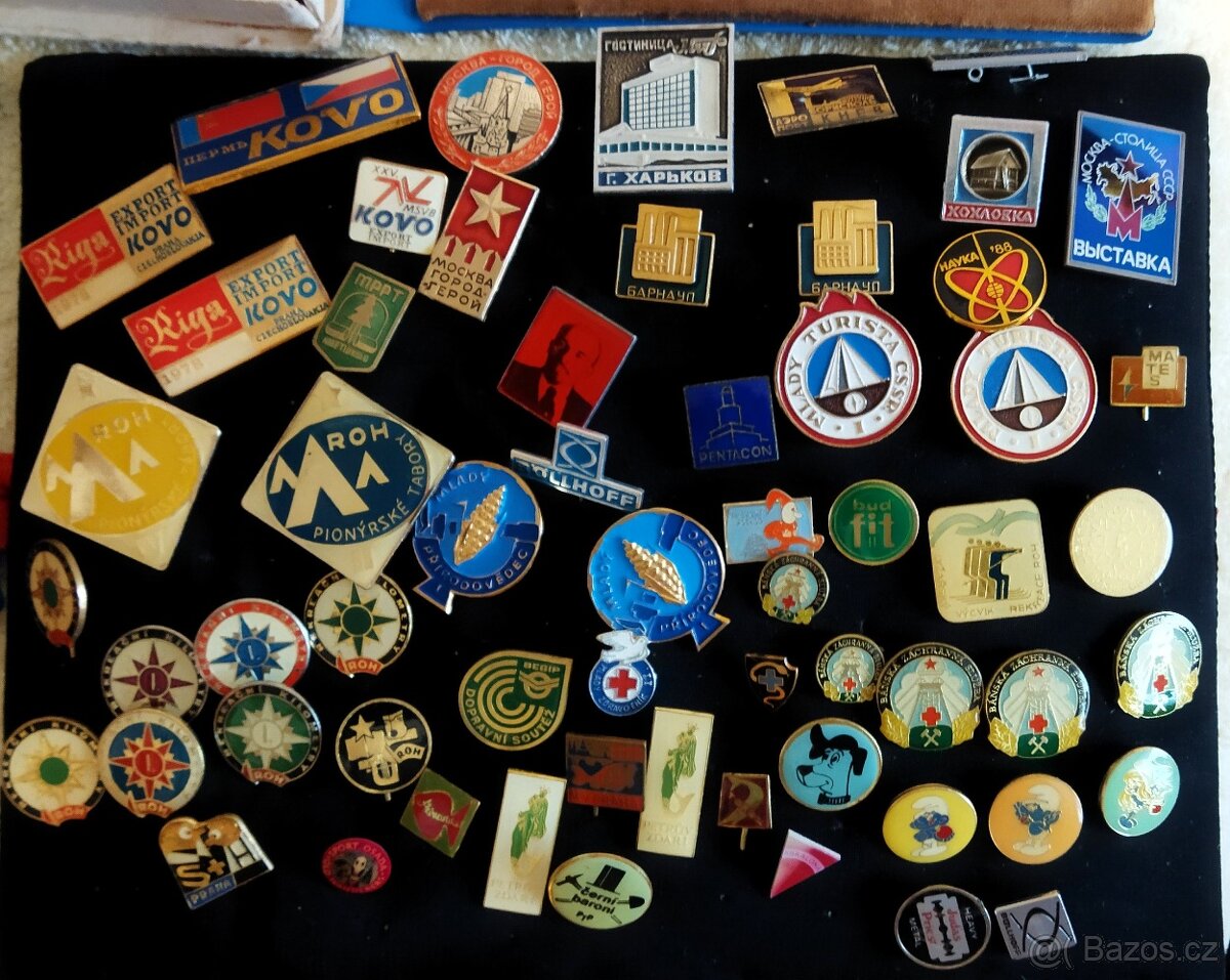 různé staré odznaky - 7