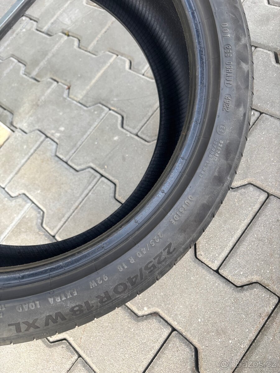 Continental 225/40/18 - 7