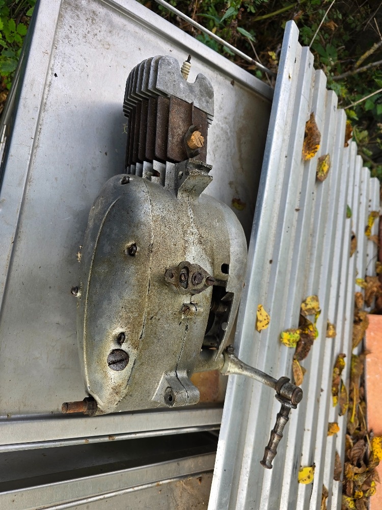 Prodám díly JaWa 50 - pionýr 550, 555 a jiné - 7