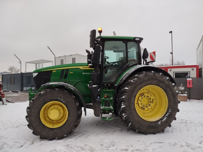 JOHN DEERE 6R250 - 7