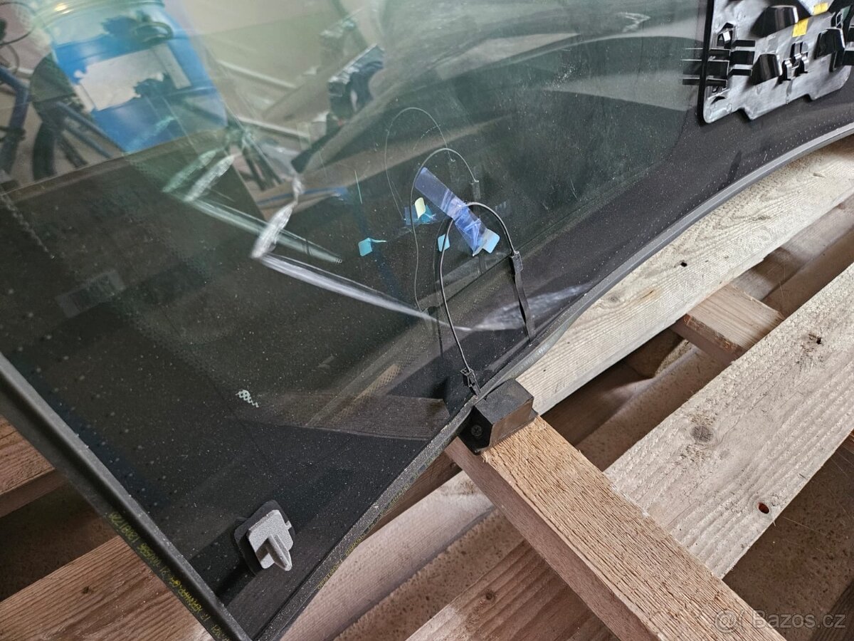 Fisker OCEAN - Čelní sklo - 7