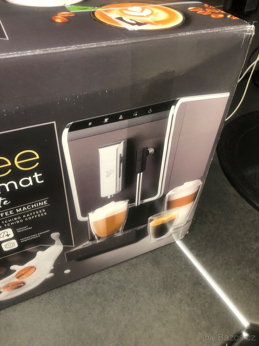 Automatický kompaktní kávovar Tchibo Esperto Latte - 7