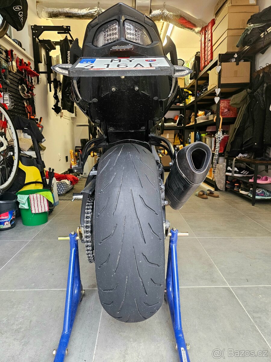 Yamaha fz8 - 7