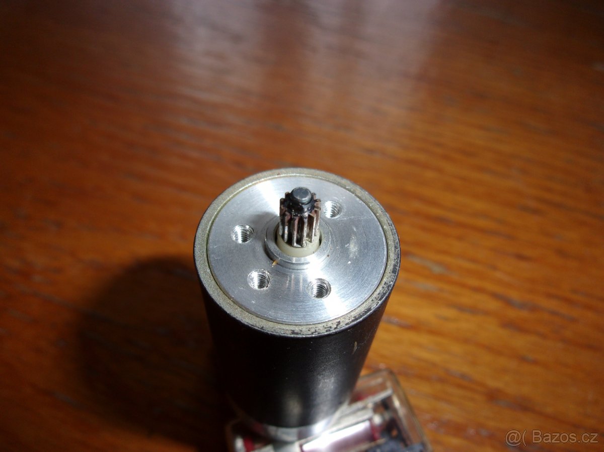 Prodám motorek 12V DC - 7