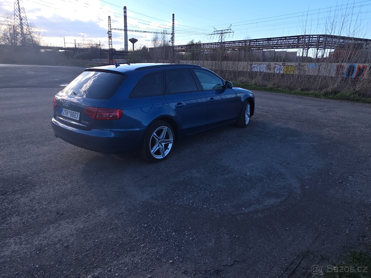 AUDI A4 B8 - 7