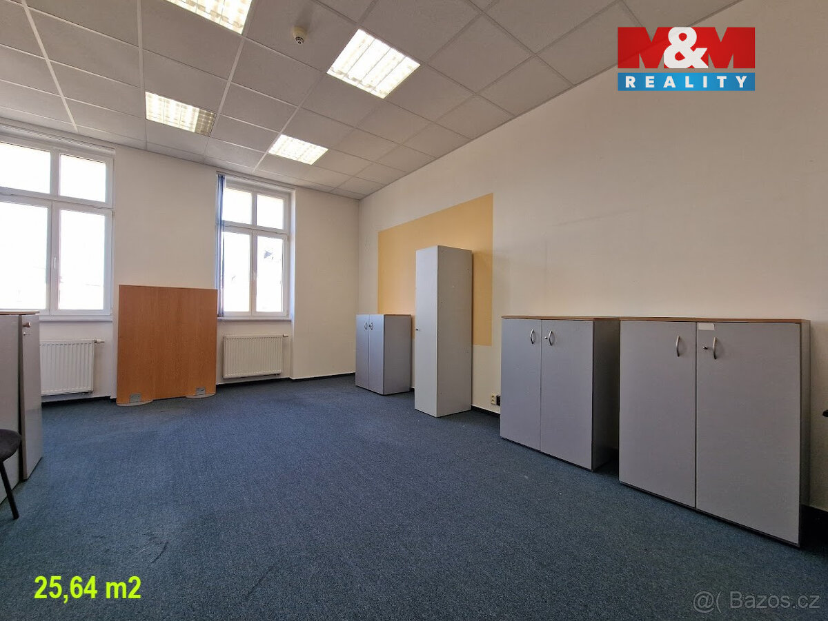 Pronájem kanceláří přímo u pěší zóny v Chebu, ul. Májová - 7