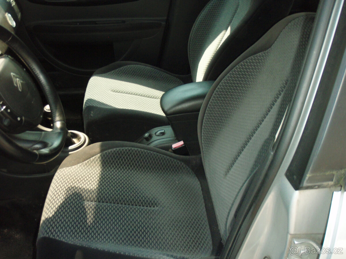 CITROEN C4 HATCHBACK 1.4i 16V KFU 65kW 2007 - 7