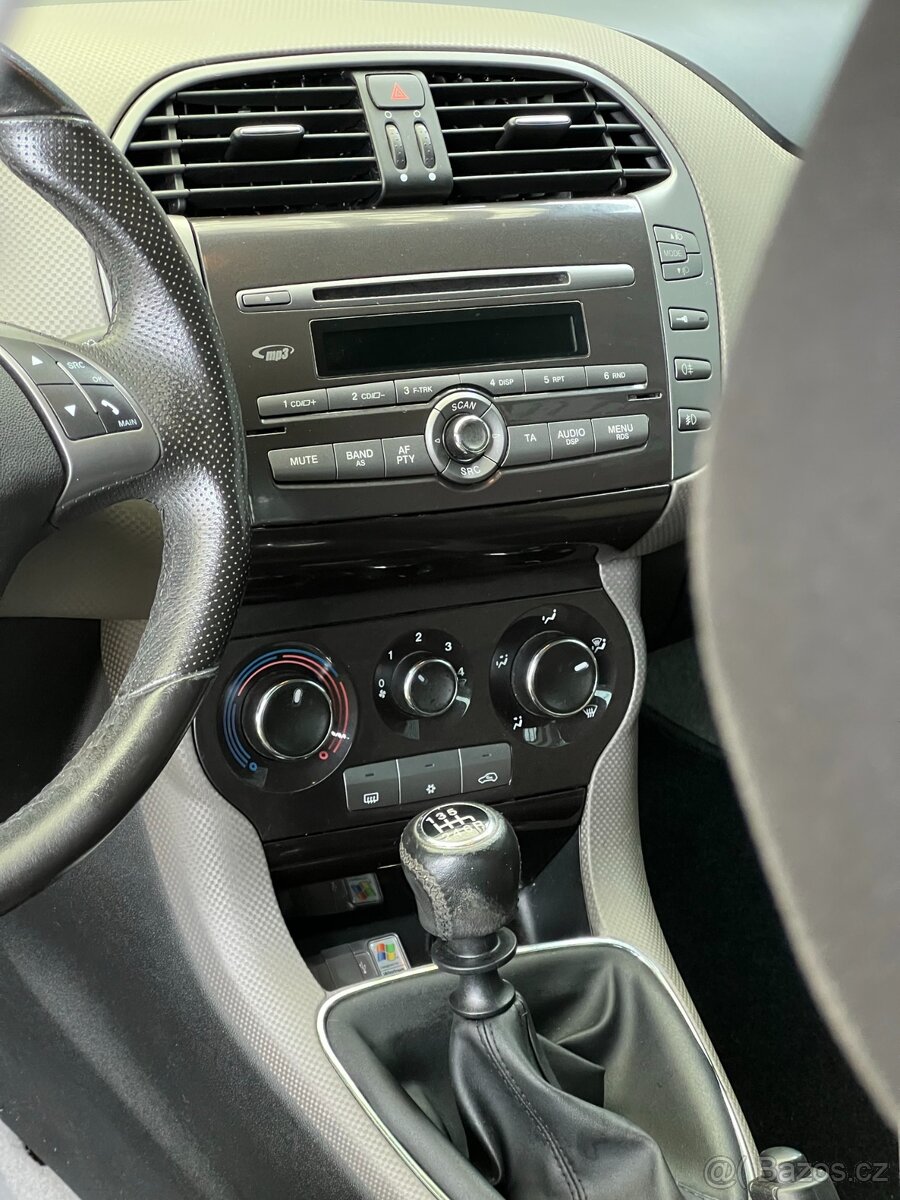 Fiat Bravo, 66 kW, 1.4i, KLIMA, PANORAMA - 7