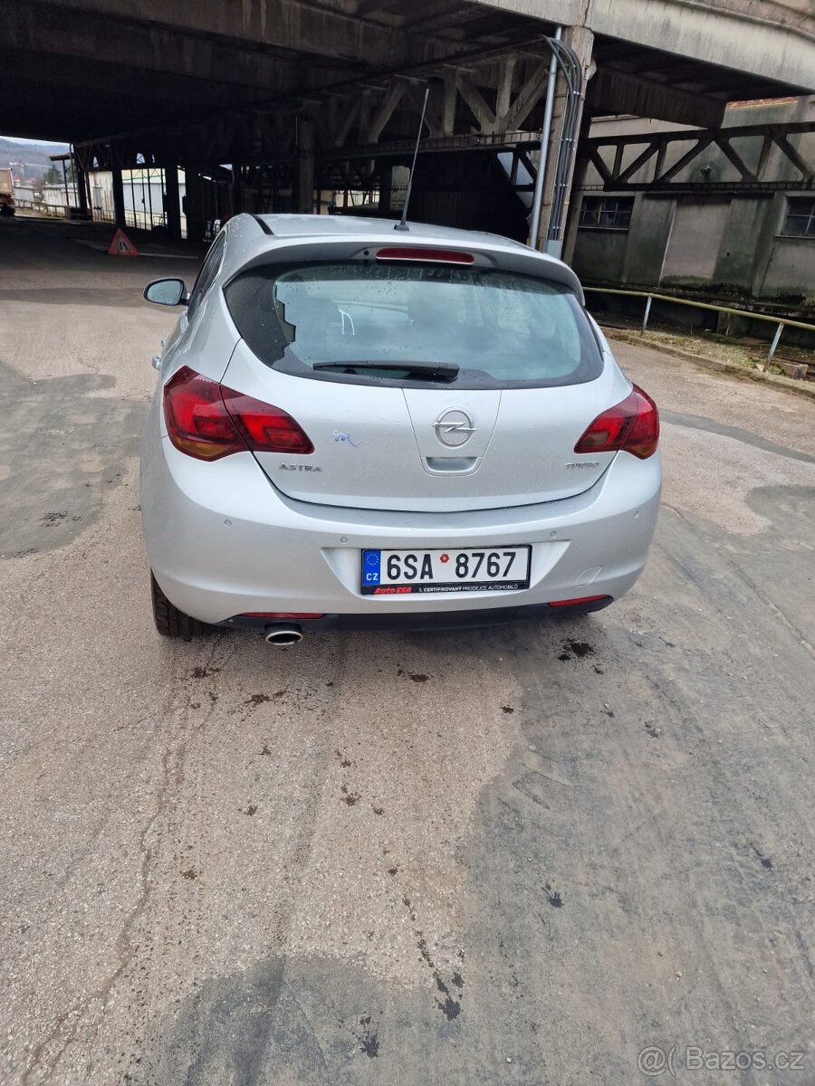 OPEL ASTRA J r.v 2010, - 7