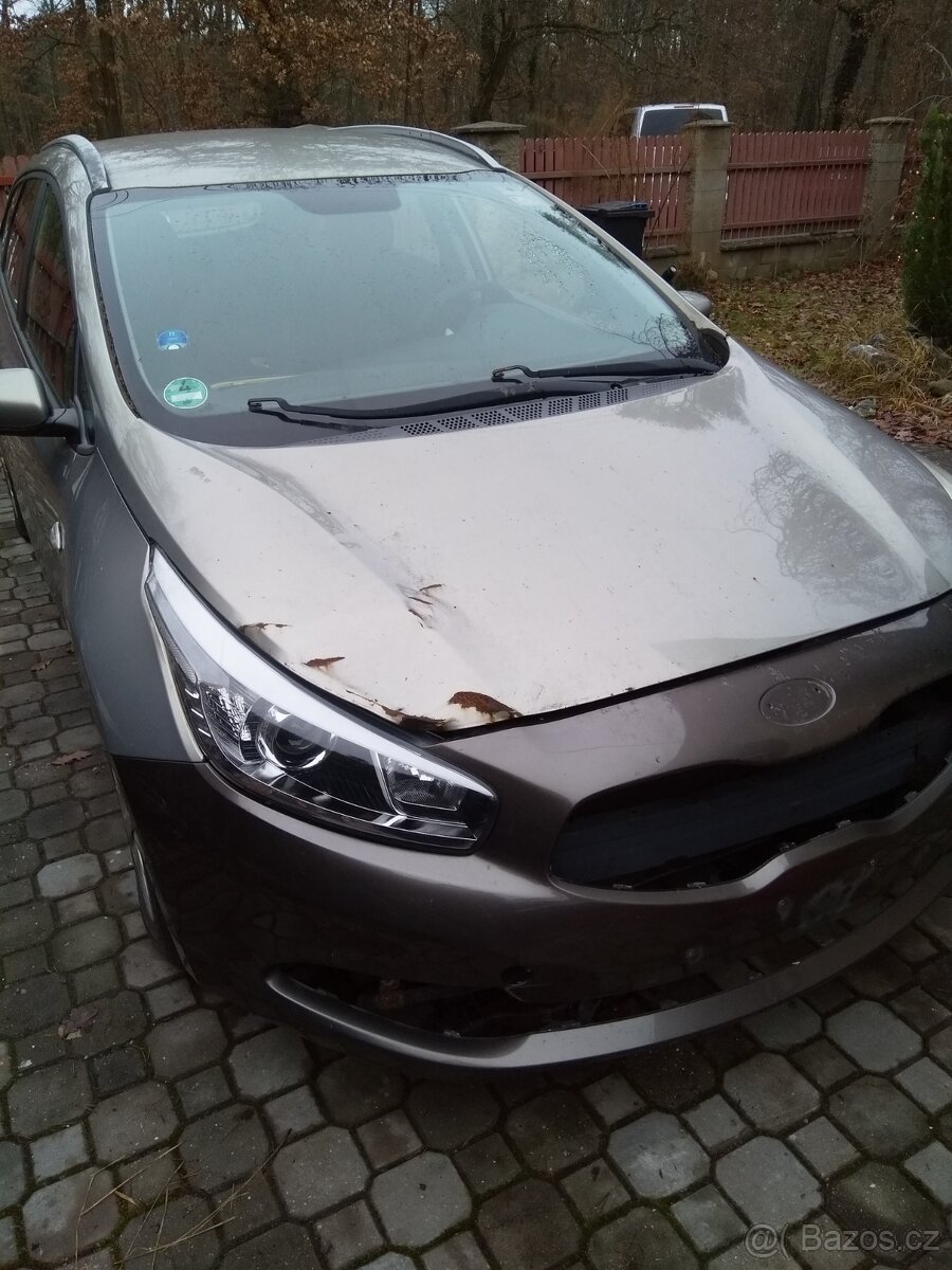 Kia ceed 1.6 crdi na náhradní díly r.v 2012 - 7