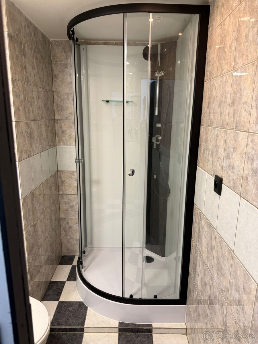 Pronájem bytu ve Volarech 1+1 s balkonem - 7