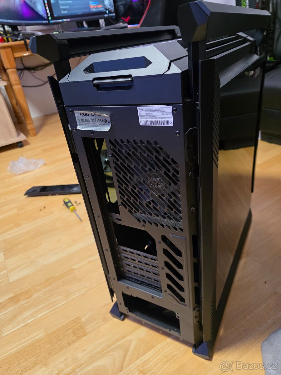 Asus ROG Hyperion - 7