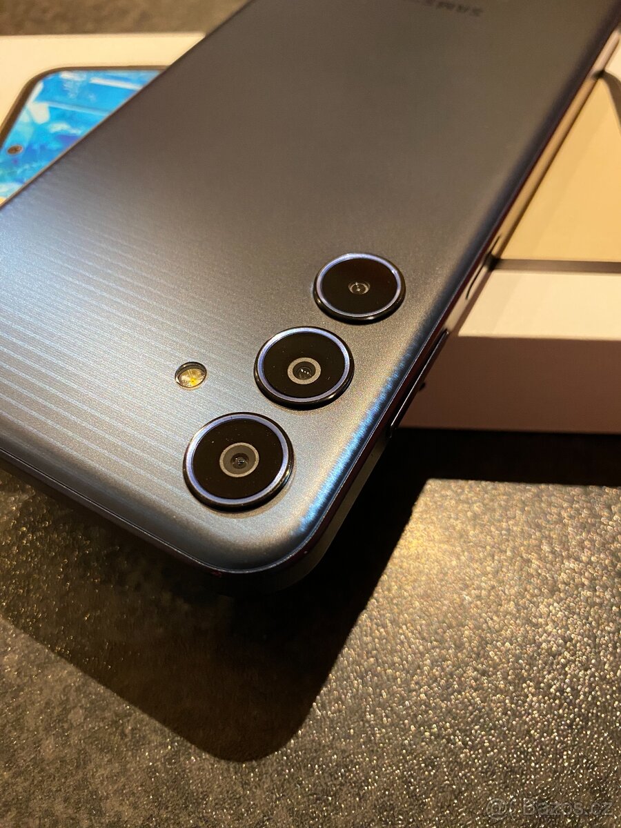 Samsung galaxy M35 - 7