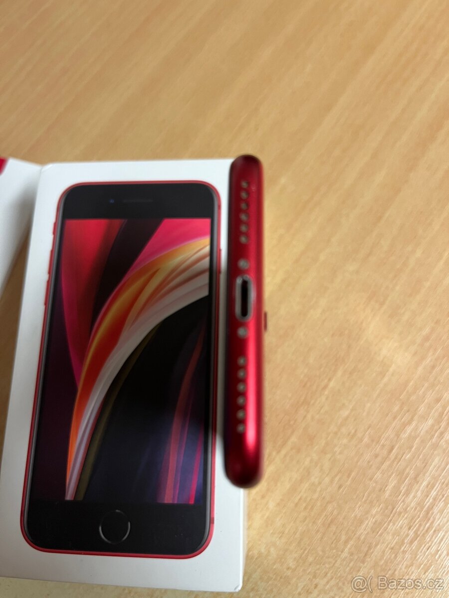 Apple iPhone SE 2020 Product Red - 7