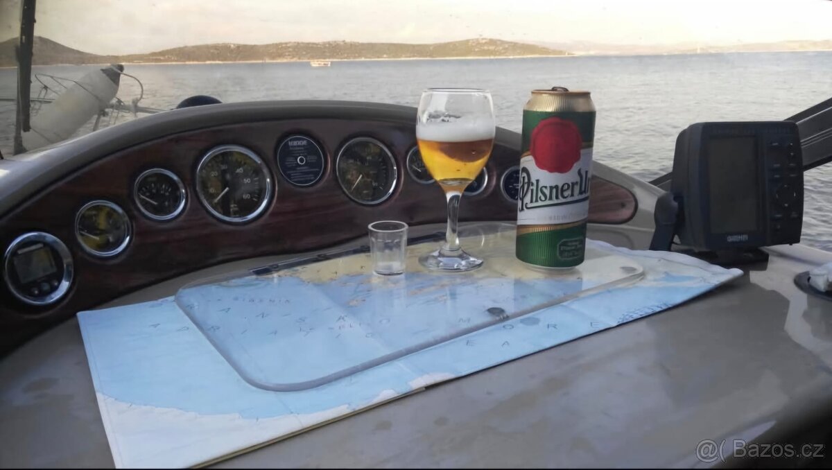 Motorová loď Four Winns 248 - 7