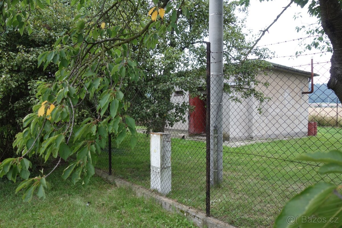 Mankovice - garáž - 7