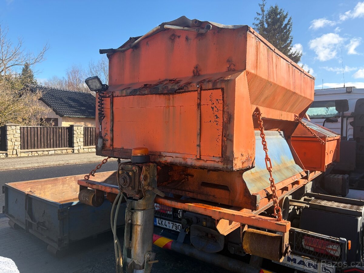 Kontejnerový sypač - 7