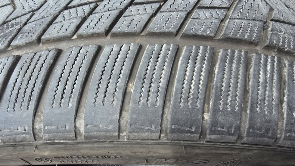 Zimní pneumatika 245/35/20 Tracmax - 7