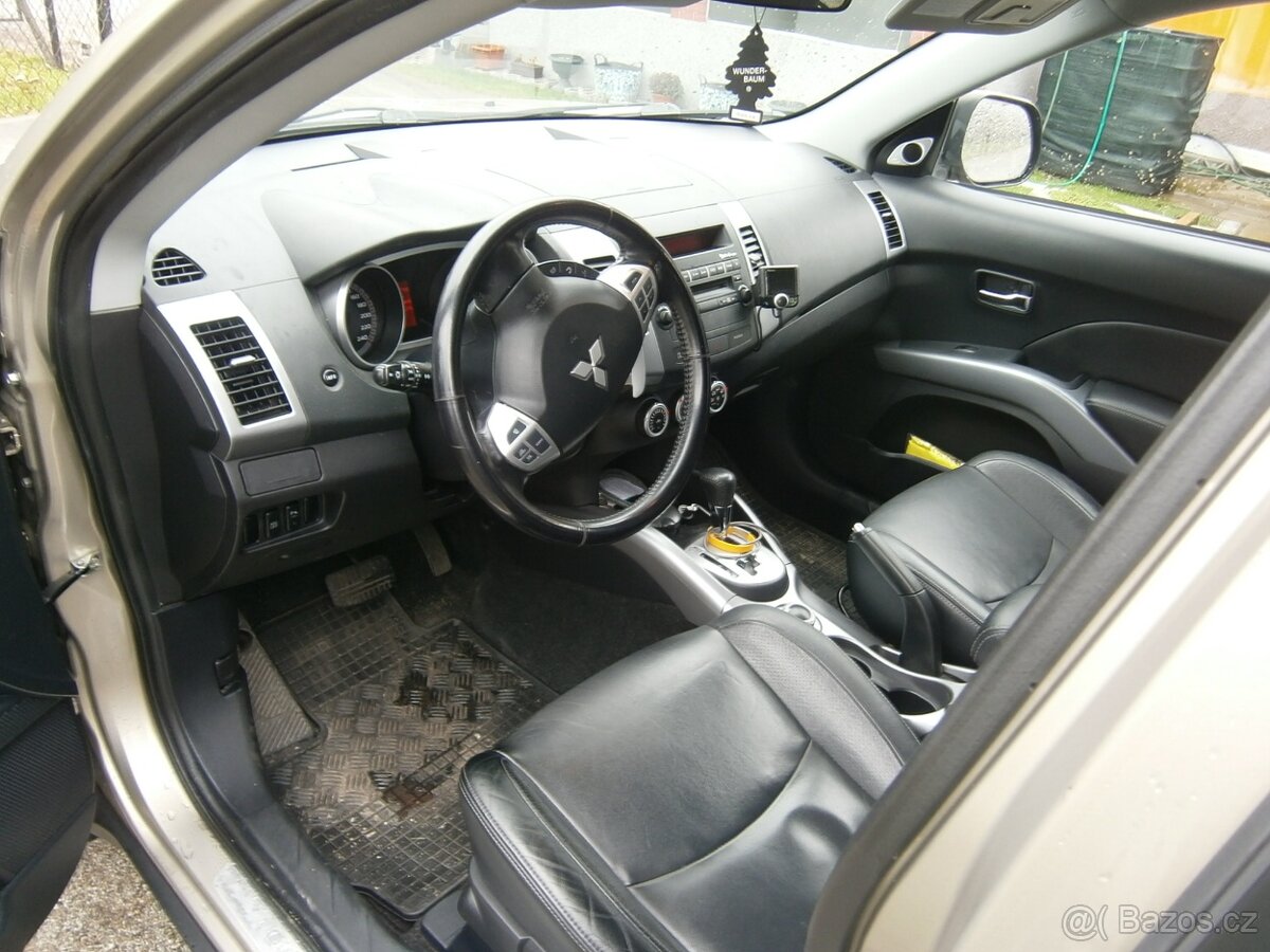 Mitsubishi Outlander 2.4i/125kw , 2008,4x4 - 7
