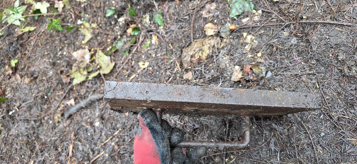 Litinové poklopy na kanál + rámečky + kryty - 7