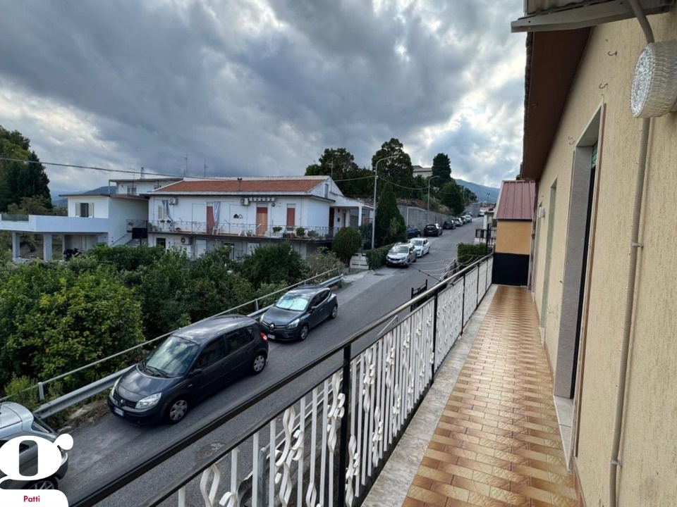 Prodej komfortního zař. bytu 4+1, 120 m2, Patti, Sicílie - 7