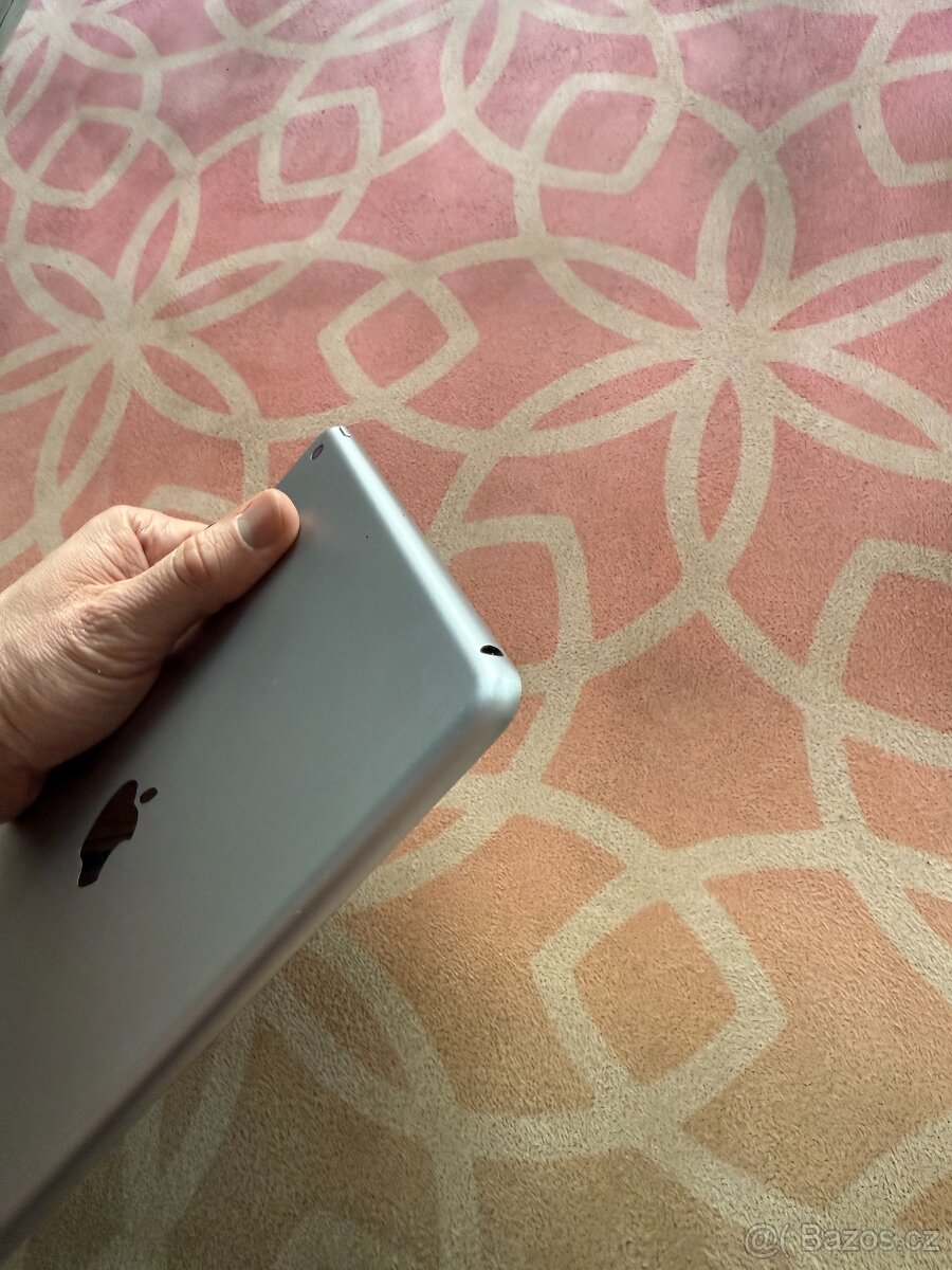 Apple Ipad 6.generace 128gb - 7