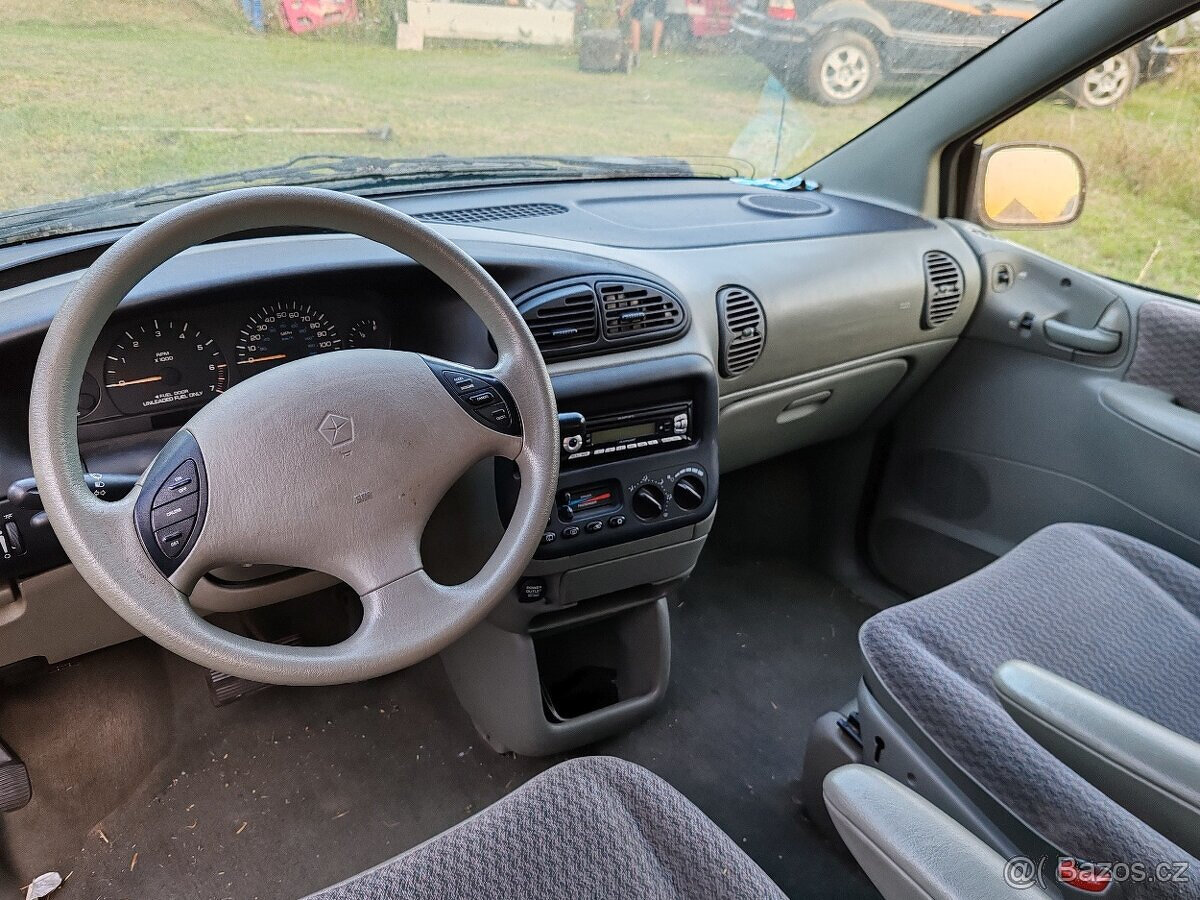 Chrysler Grand Voyager 3.3 rok 2000 - 7