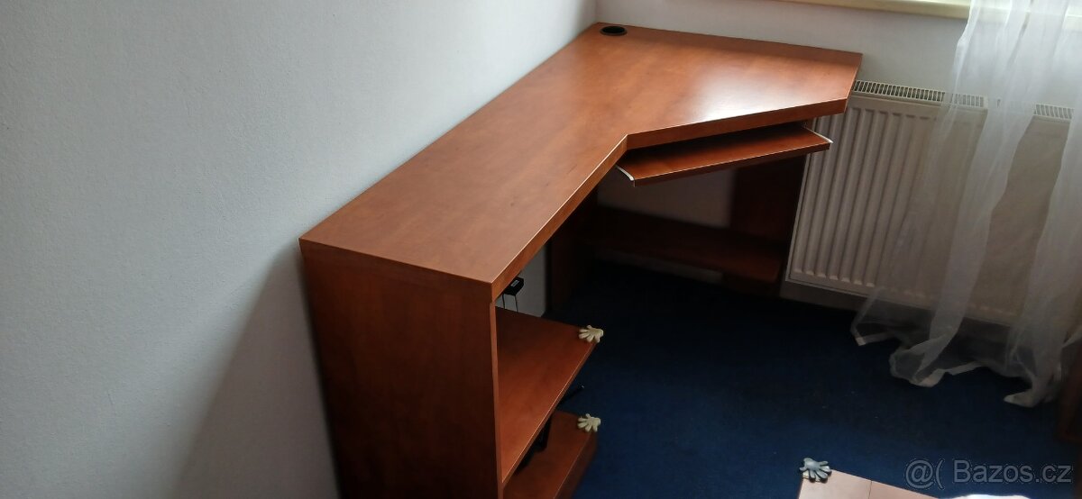 Komoda, stůl, skříňky - 7