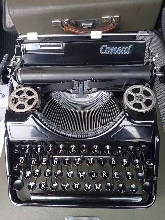Starý psací stroj - 7