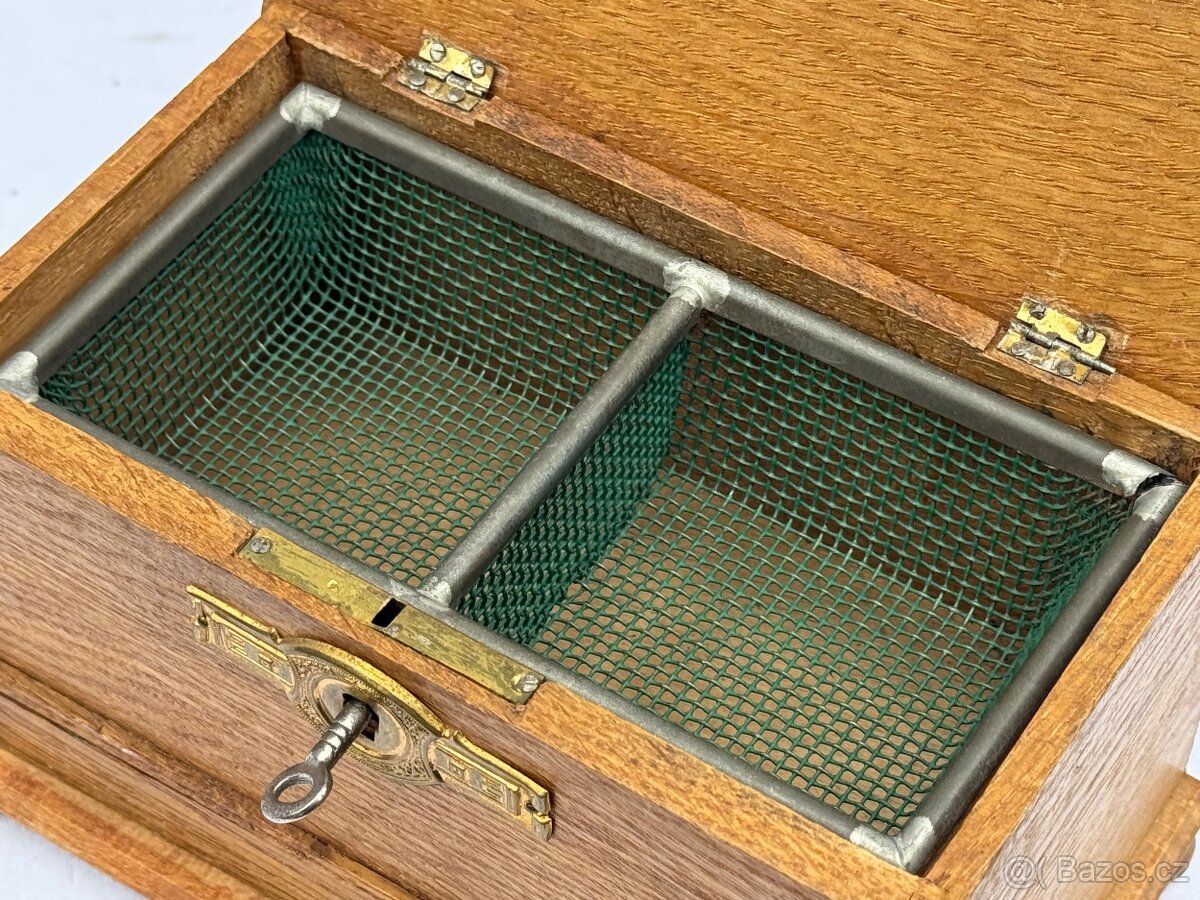 Secesní dřevěná šperkovnice Mosazné kování - 7